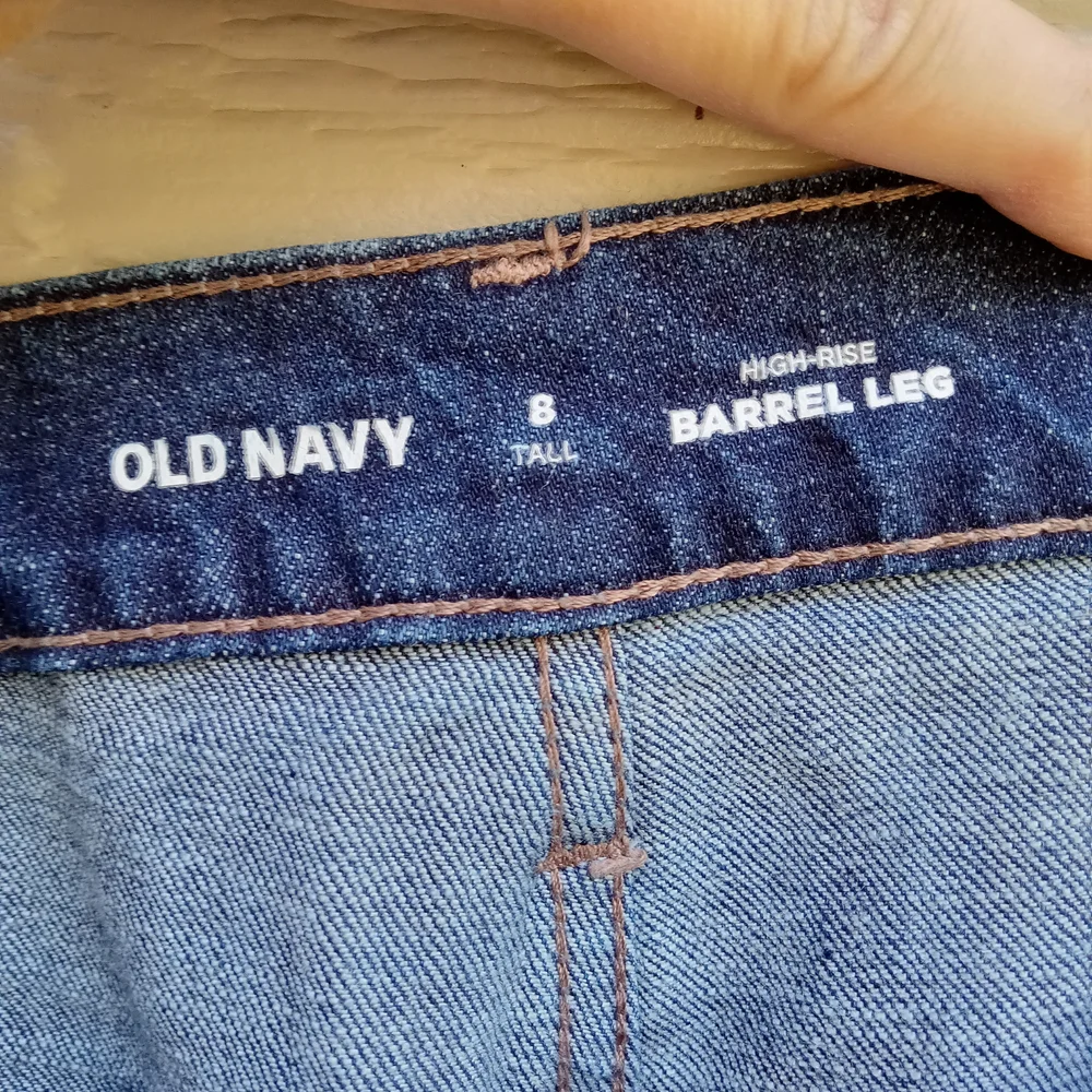 Old Navy Barrel Leg High-Rise Dark Blue Jeans Size 8 Tall